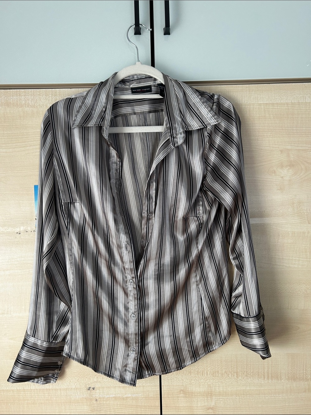Sleek Vertical Striped Button-Up Shirt in Gray and Black
